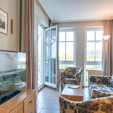 Apartment Gemuetliche Mit Balkon Und Badewanne In *